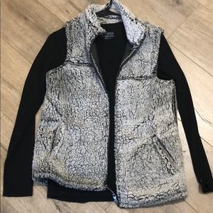 SHERPA GRAY VEST